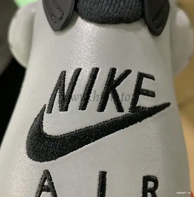 Bugs Air ship ready to Bunny” “Reflective 6 God Jordan PK 0609